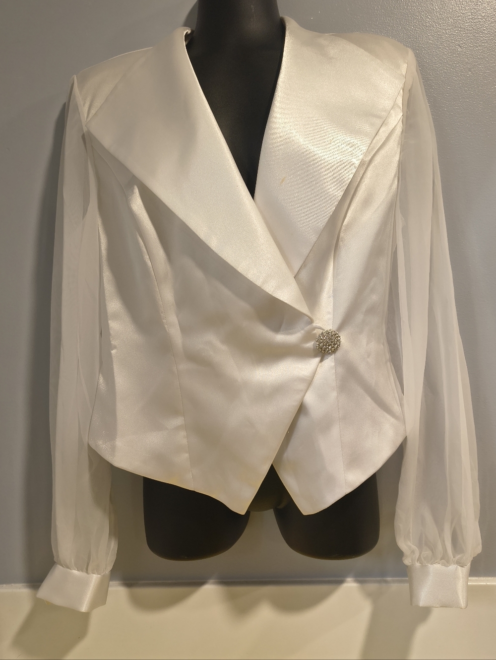 Dressbarn Vintage 100% Polyester Blazer with Sheer Ivory Chiffon Sleeves
